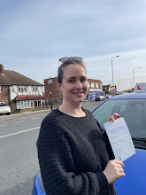 Pupil with a pass certificate